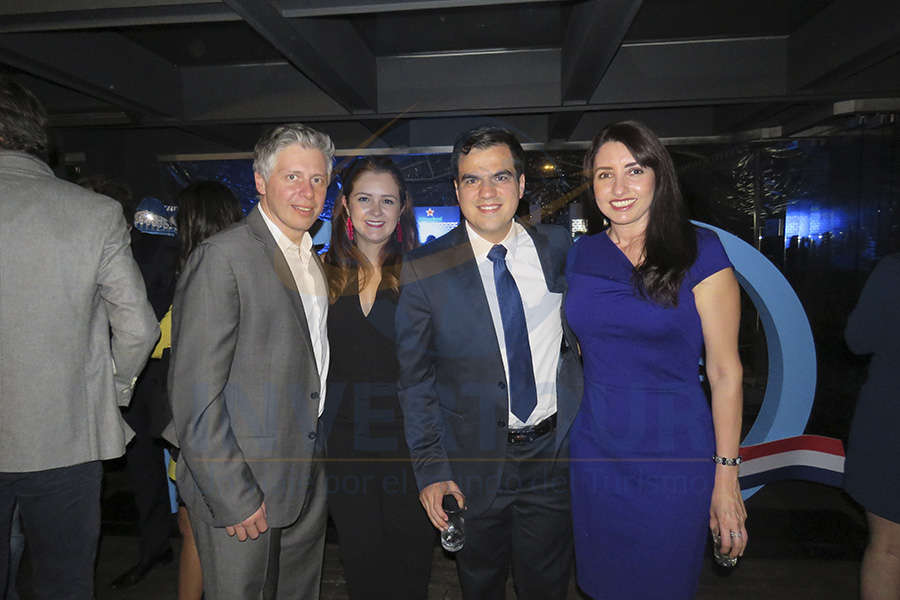 Leonardo Bortolin, Mónica Cárdenas, Tony Cantú y Verónica Reynosa 