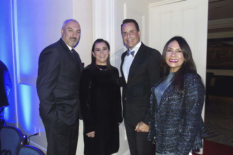 José de Iturbide, Sylvia Esquivel, Frank Medina y Ruth Leal