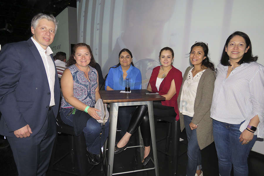 Leonardo Bortolin, Diana Mancilla, Myrna Islas, Mónica Cárdenas, Dulce Puebla y Livier Bustos