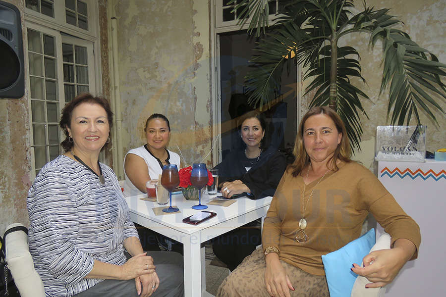 Lourdes Roldán, Patricia Calleja, Martha Felgueres y Laurence Aquilina