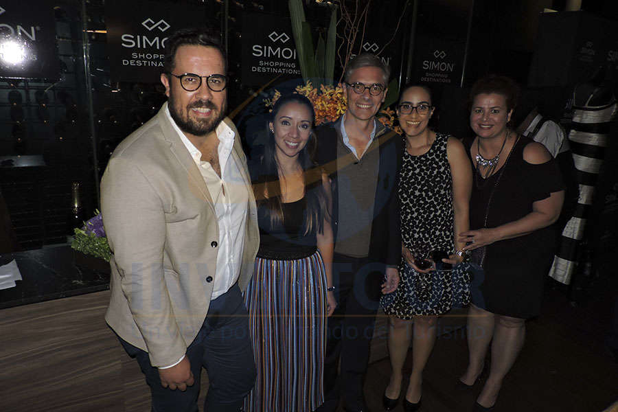 Óscar Isgleas, Denisse Heredia, Jorge Morfín, Alethia García y Lorena Garcia