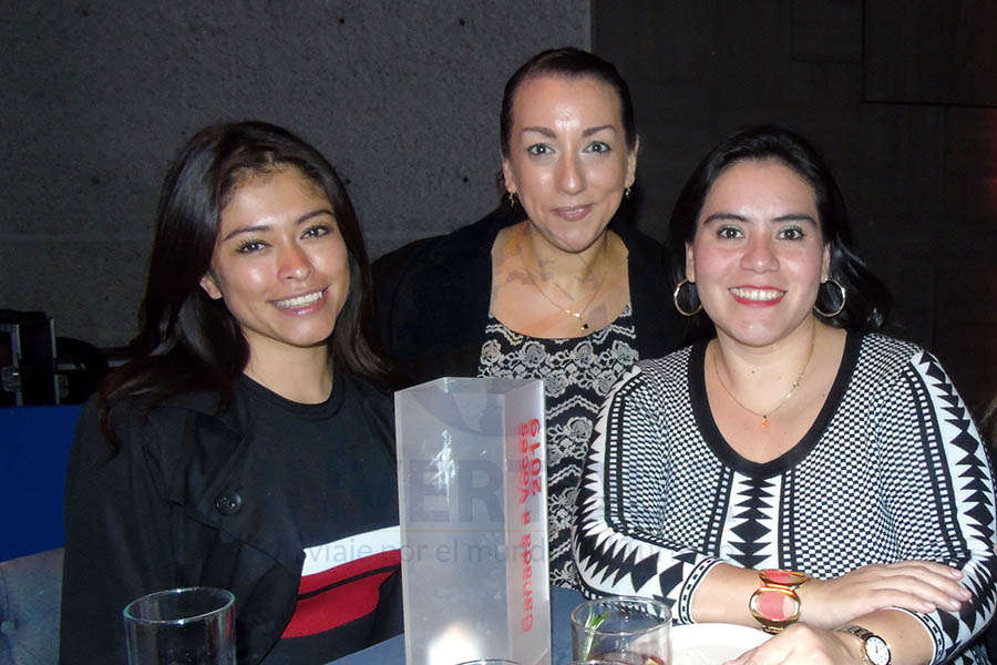 Liz Naranjo, Andrea Zires y Carmen Almazán