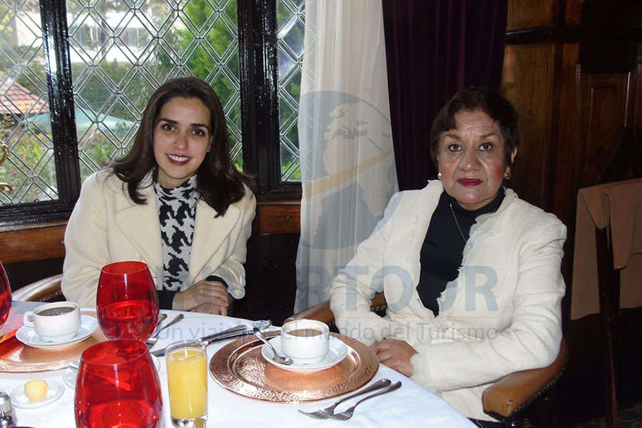 Marina Esteva y María del Refugio Zárate 