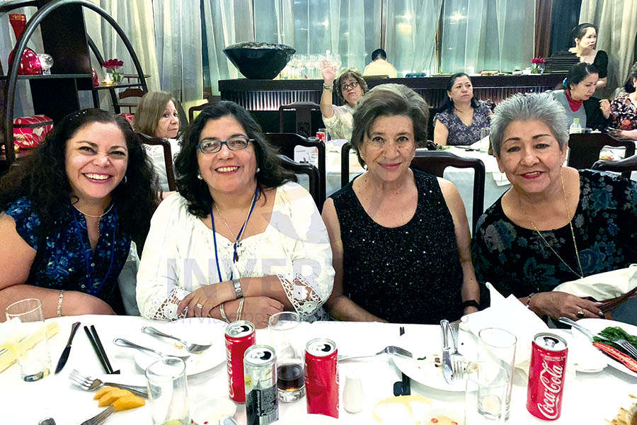 Rosaura Muro, Norma Garín, Carmelita González y Lourdes Ayaquica