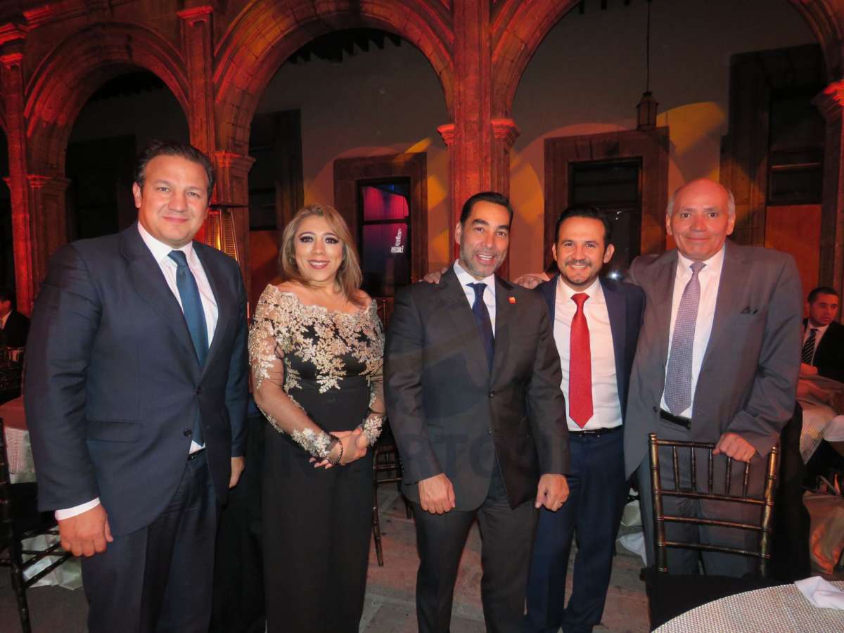 Roberto Trauwitz, Rosa Zepeda, Rafael Aponte, Pepus Trauwitz y Juan Carlos Rovira