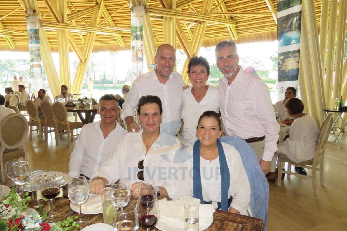Francisco Bravo, Ricardo Almirón, Carlos Bricka, Tony Fernández, Lourdes Guajardo y Ariel Olaverría