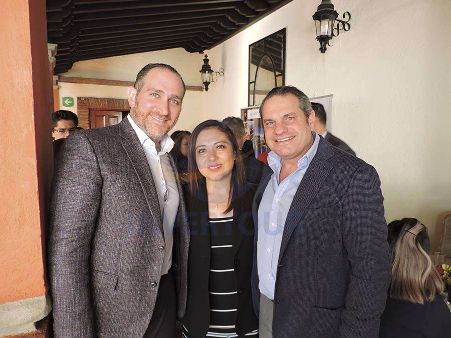 Miguel Kably, Claudia González y Moisés Braverman