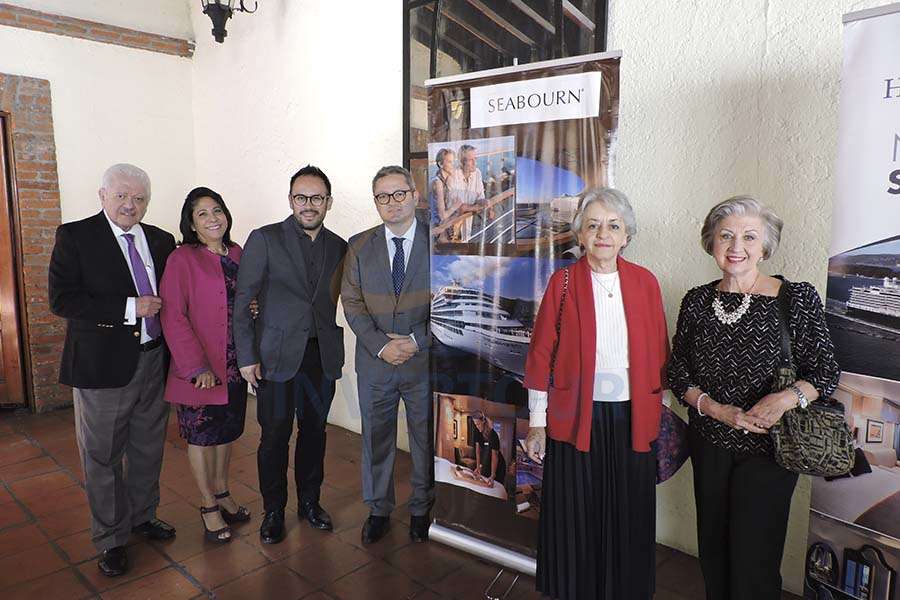 Julio Laguna, Blanca Olivera, Jesús Martínez Jr., Julio Laguna López, Ana Soto y Maria Luisa Luengas