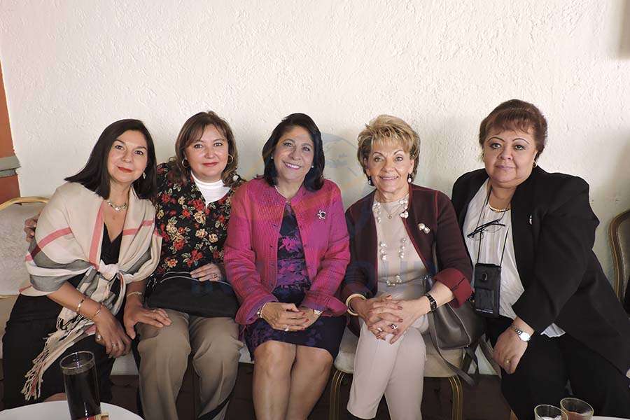 Carmen Mosqueria, Carina Bejarano, Blanca Olivera, Maricela Bartilotti de Kramis y Rosy Delgado