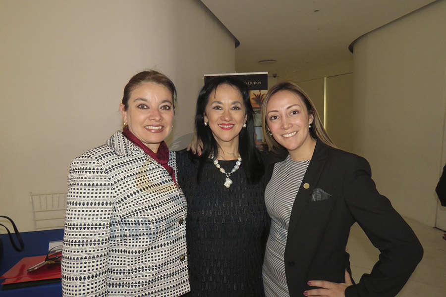 Ma. Eugenia Pierdant, Yarla Covarrubias y Jenny Zapata