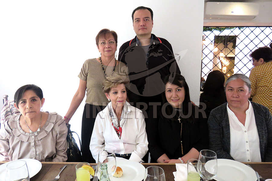 Dina Jiménez, Yolanda González, Héctor González, Mariluz Quinzaños, Gaby Mora y Margarita Piña