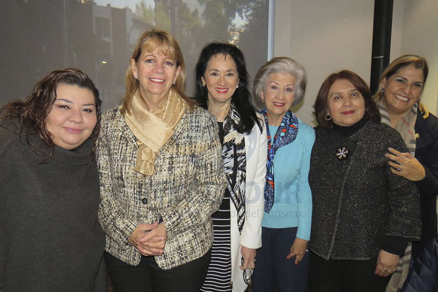 Celida Puente, Graciela Abud, Yarla Covarrubias, María Luisa Luengas, Lupita Gómez y Susana Araujo 