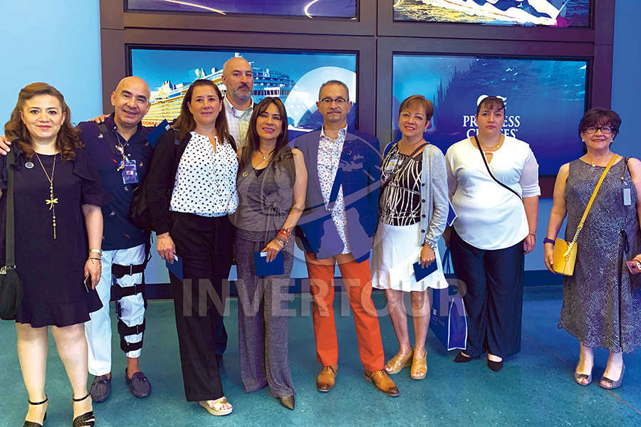 Malinalli Marquina, Erwin Romero, Sylvia Esquivel, José de Iturbide, Ruth Leal, Jaime Rogel, Yolanda González, Carmen Mora y Edith Aguilar