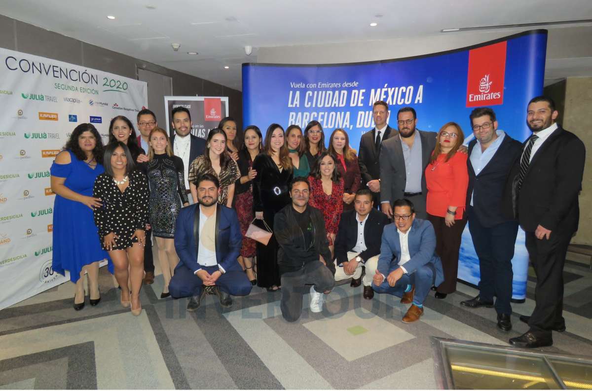 Claudia Barbosa, Magali Manjarrez, Claudia Ramírez, Antonio González, Adriana Alfaro, Luis Ortega, Néstor Trapala, Ana Karen Virgen, Amy Borja, Adriana Muñozcano, Angelina Ramírez, Irving García, Daya Cruz, Alejandra Flores, Mónica Alemán, Osvaldo Velázquez, Scott Lantz, Óscar Isgleas, Mateo Mendoza, Maribel Oropeza, Oriol Riera y Andrés Valenzuela