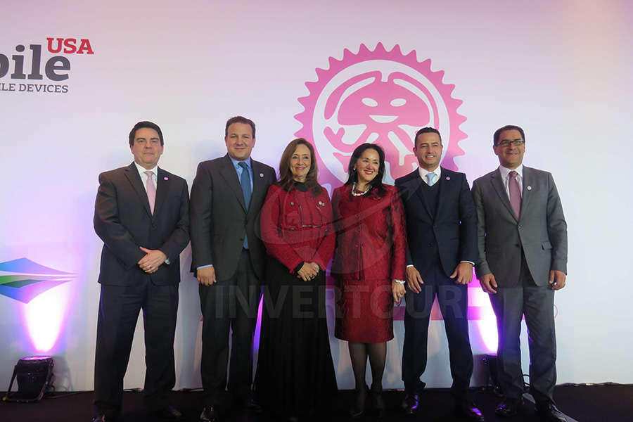 Jorge Goytortua, Roberto Trauwitz, Carmen Torreblanca, Yarla Covarrubias, Jorge Manos y Mauricio Candiani