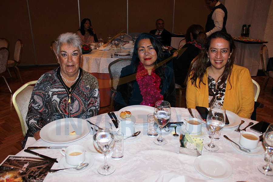 Socorro de Acosta, Mary Carmen Dionici y Ana Laura Guerra