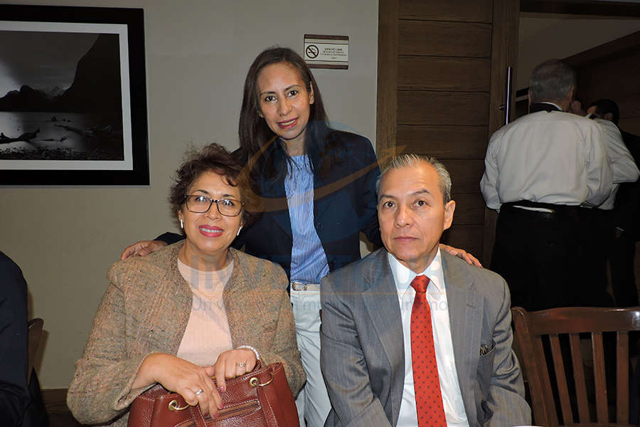 Margarita Rodríguez, Karelia Paralizabal y Arturo Guerrero