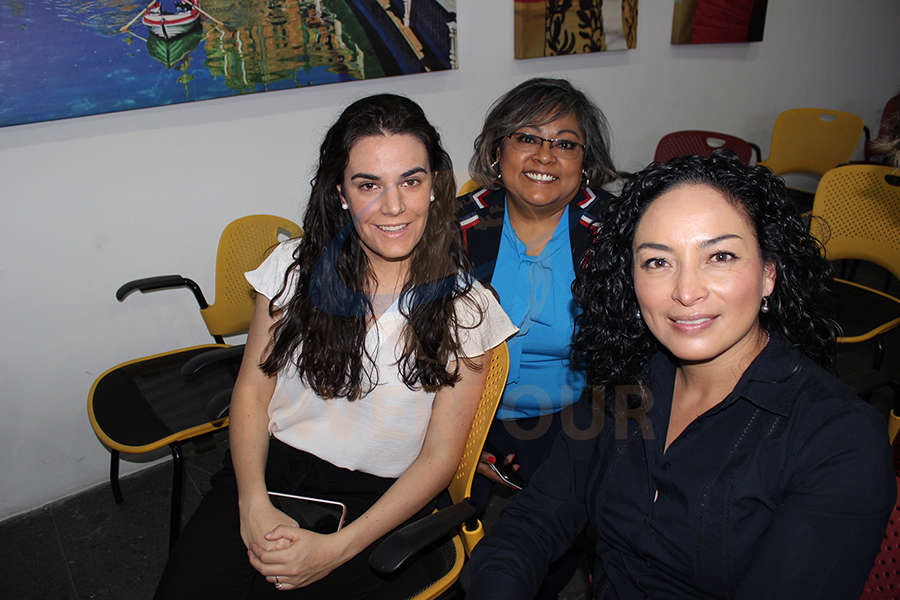 Irache Fernández, Alejandra del Valle y Erika Moreno