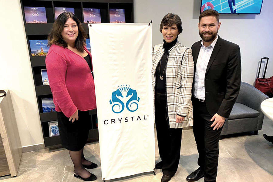 Helen Beck, Bárbara Karim y Joao Filho