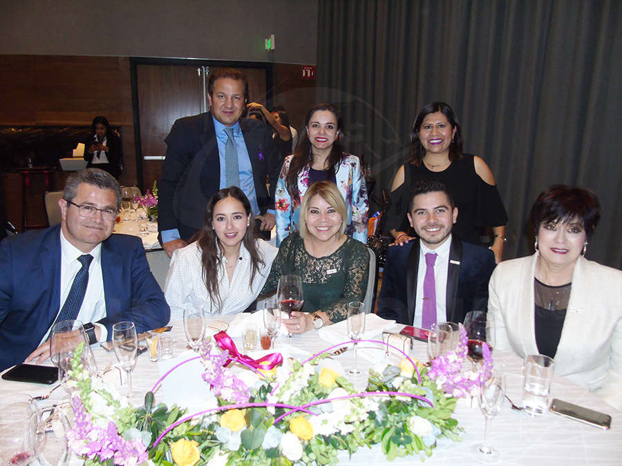 Heriberto Hermosillo, Roberto Trauwitz, María Fernanda Pérez, Carla Ponce, Alicia Mejía, Nohemí Hernández, Andrés Mejía y Bárbara Castellanos