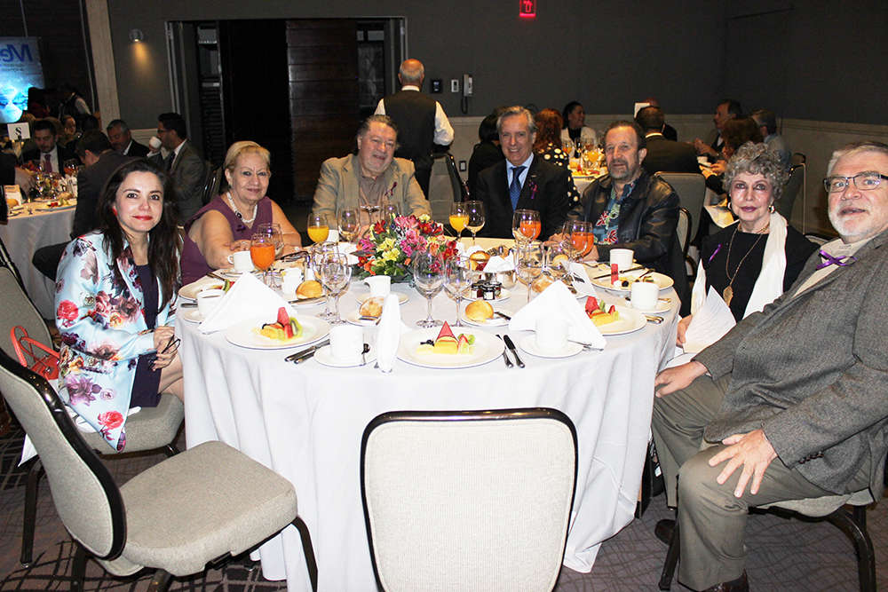 Carla Ponce, Rosa Martha Brown, Salvador Mejía, Alejandro Bergara, Luis Ehrlich, Berenice Lozano y Sergey Kilyakov