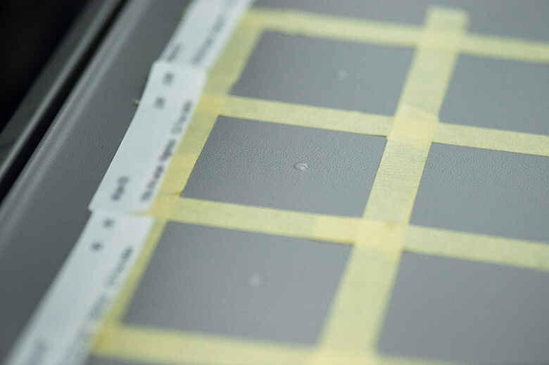 tech_live_virus_droplet