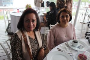 Mary Enríquez y Erika Hinojosa