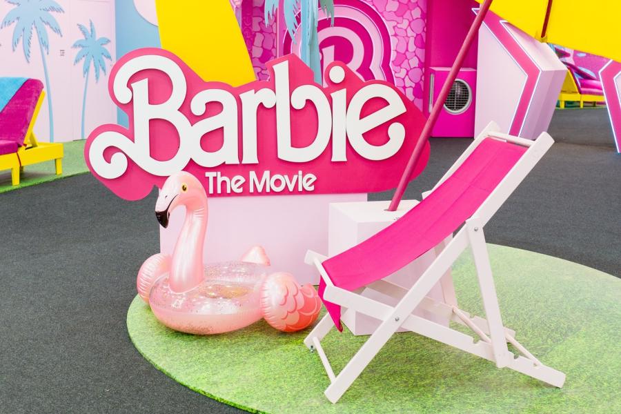 Barbie: The selfie experience