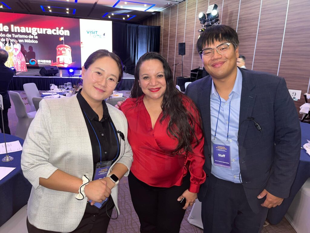 Verónica Lim, Georgina Frausto y Fernando Lee