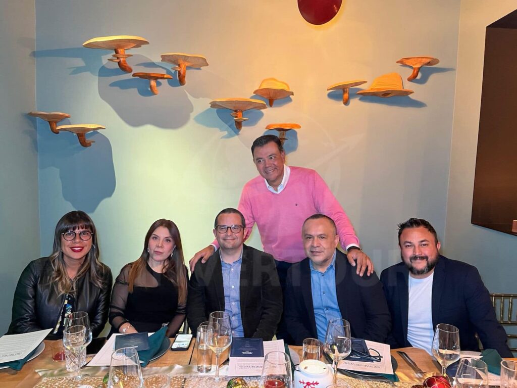 Daya Cruz, Bibiana Saucedo, Mauricio Bustamante, Mauricio González, Miguel Galicia y Roberto Maldonado