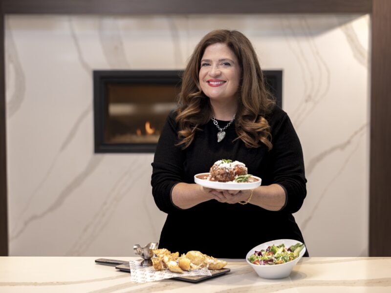 Hilton Garden Inn se asocia con el famoso chef Alex Guarnaschelli
