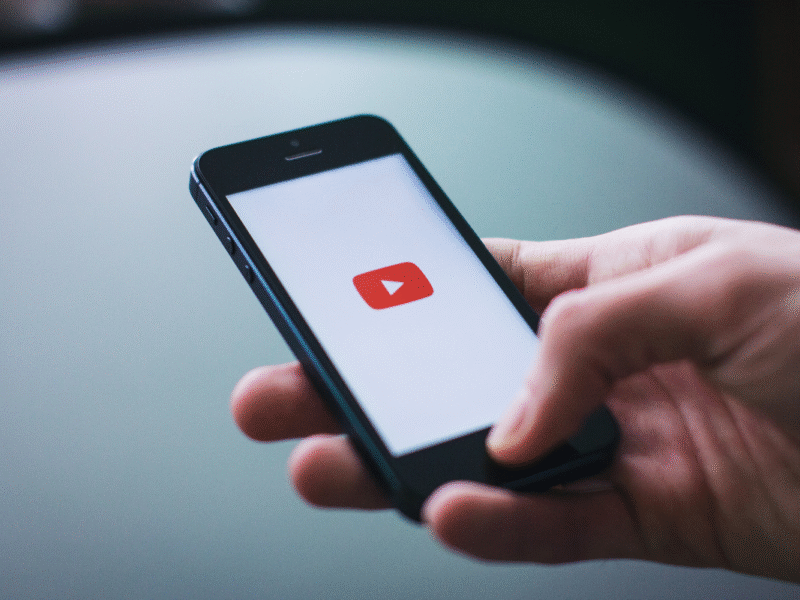 Delta y Youtube