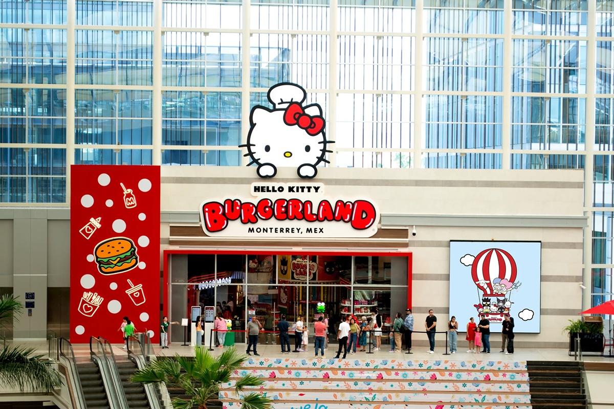Hello Kitty Burgerland ofrece un concepto temático lleno de color, postres y productos oficiales del universo Sanrio.