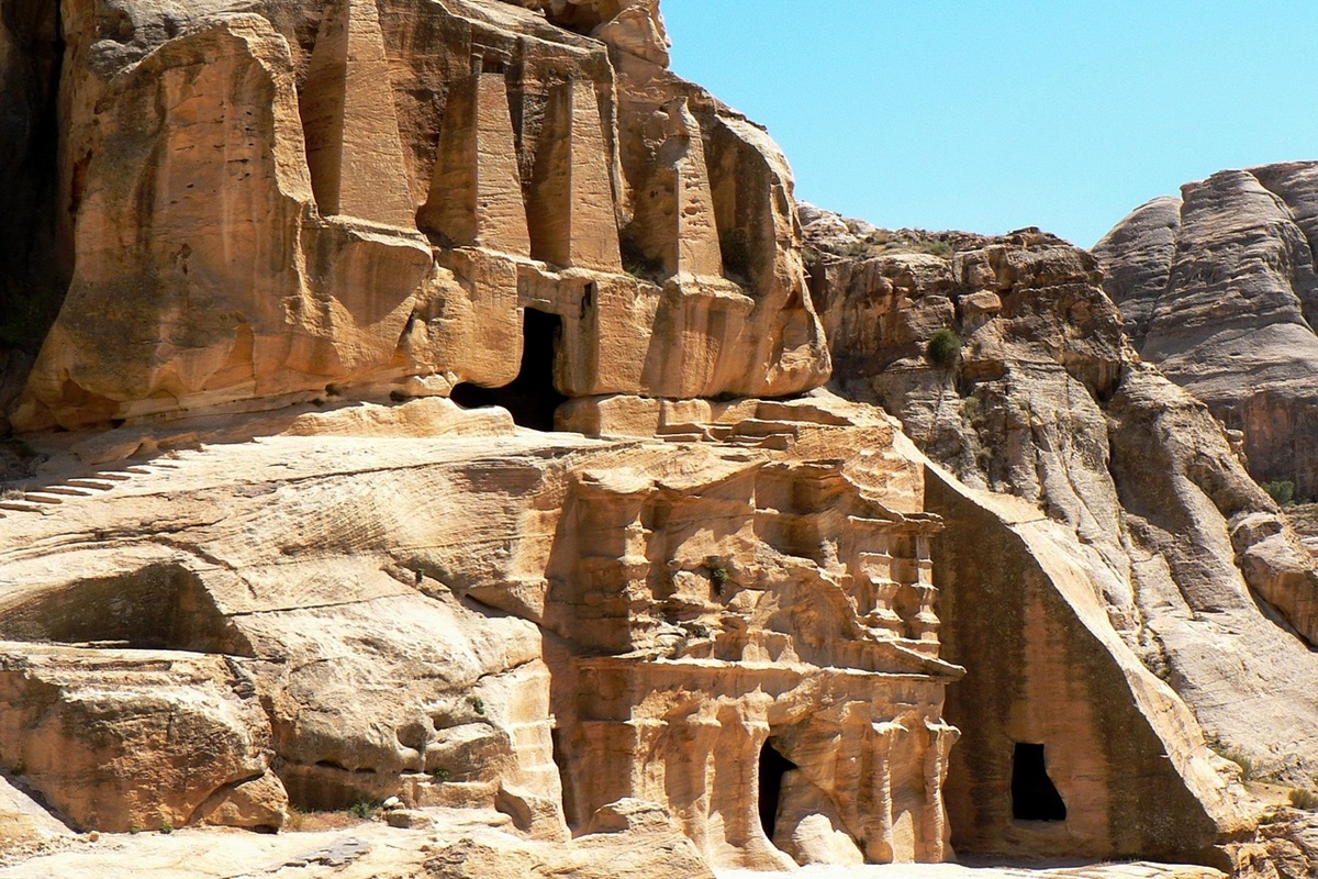 Jordania combina historia milenaria, paisajes naturales y experiencias únicas en cultura, gastronomía y aventura.