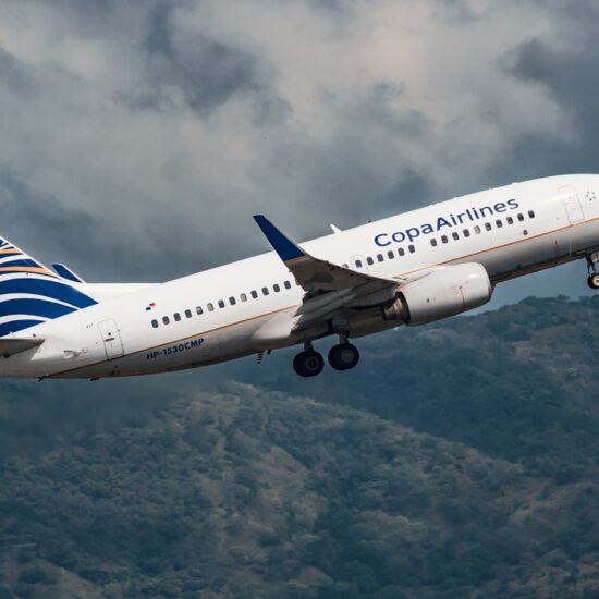 Copa Airlines refuerza la conexión entre Guadalajara y Panamá con ocho vuelos semanales, impulsando el turismo y la conectividad regional.