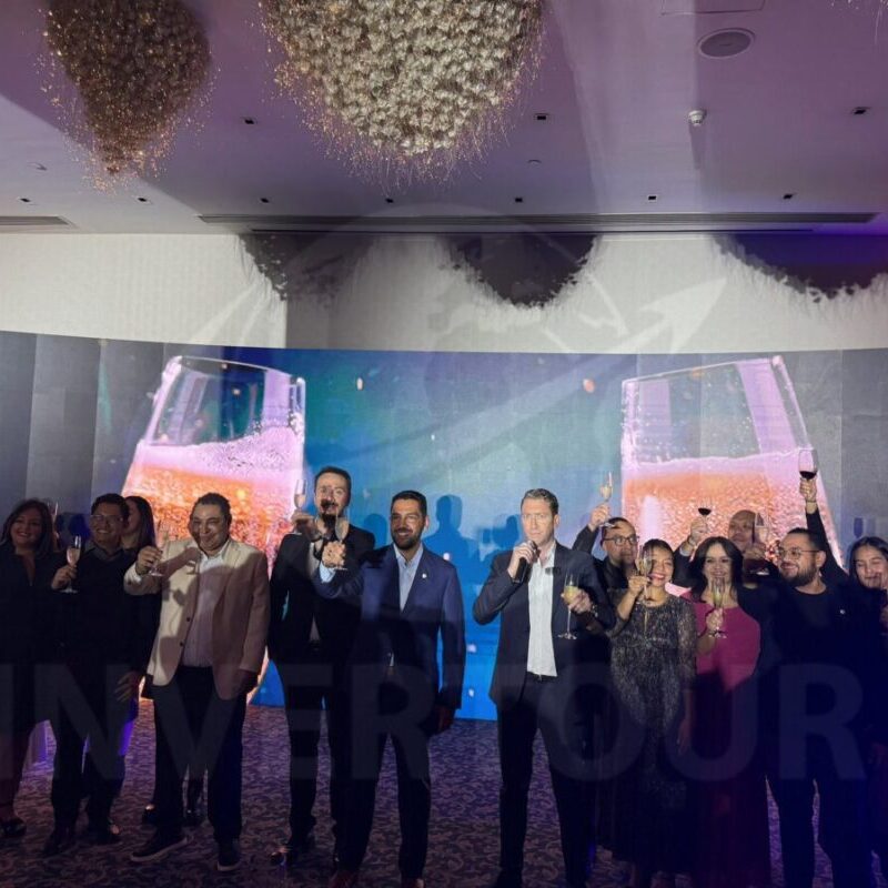 mega-travel-journey-is-you-13