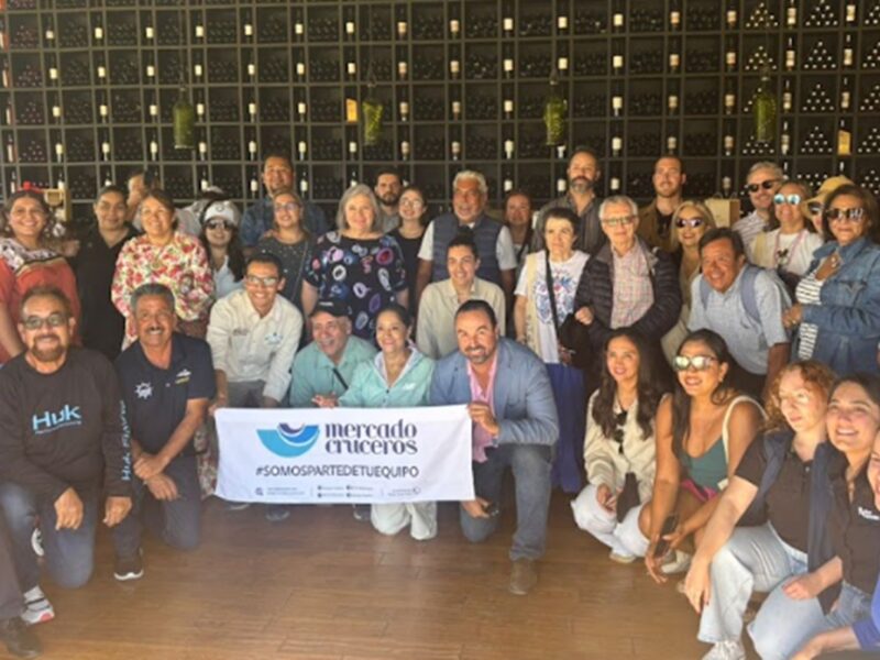 Agentes de viajes participan en el Holland Experience de Mercado Cruceros, explorando la ruta San Diego–Ensenada.