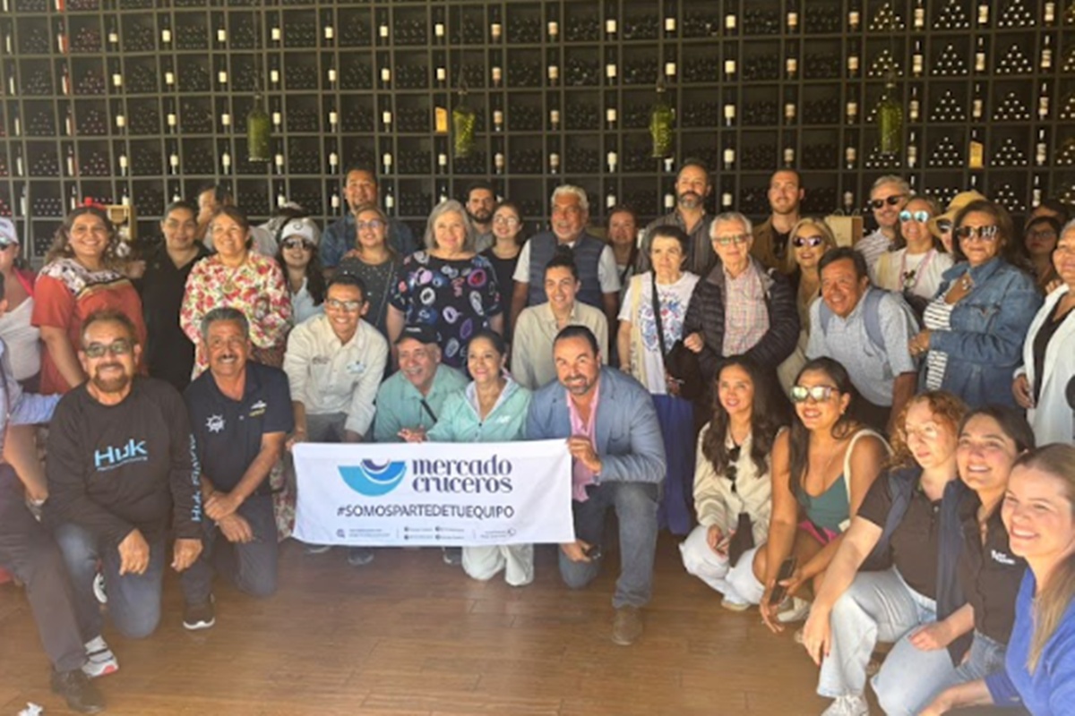 Agentes de viajes participan en el Holland Experience de Mercado Cruceros, explorando la ruta San Diego–Ensenada.