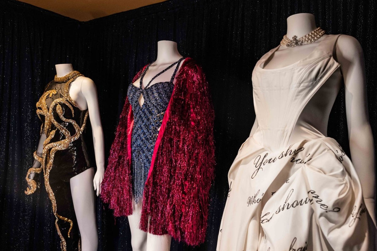 Los fans de Taylor Swift podrán ver de cerca tres de sus vestuarios más icónicos de The Eras Tour en Walt Disney Presents.