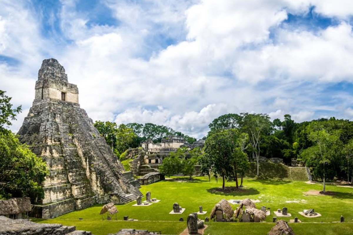 Explora la riqueza natural e histórica de Guatemala y Honduras, donde la aventura y la cultura se encuentran.