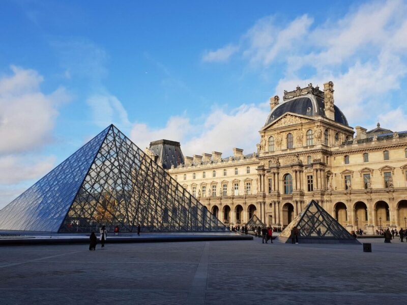 El Museo del Louvre anunció que a partir del 14 de enero de 2026 aumentará en 45 % el precio de las entradas para turistas de fuera del Espacio Económico Europeo.