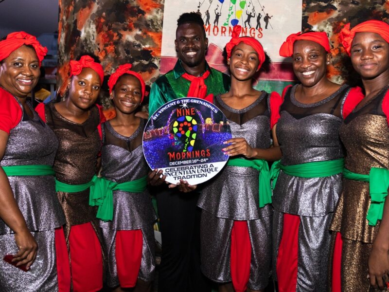 Fiesta Nine Morning en San Vicente y las Granadinas: nueve días de tradición, música, bailes y rituales religiosos previos a la Navidad.