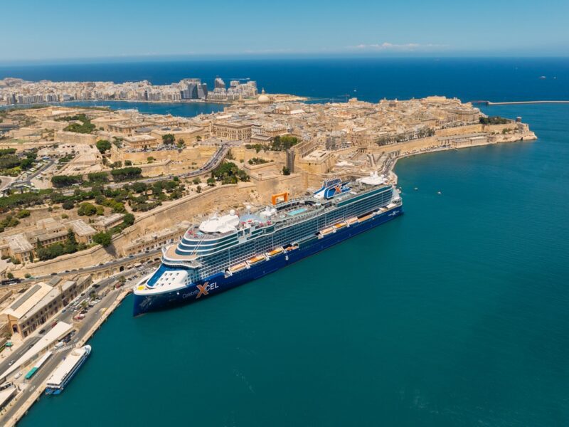 Celebrity Xcel lleva el espíritu del Mediterráneo a bordo con festivales culturales en The Bazaar.