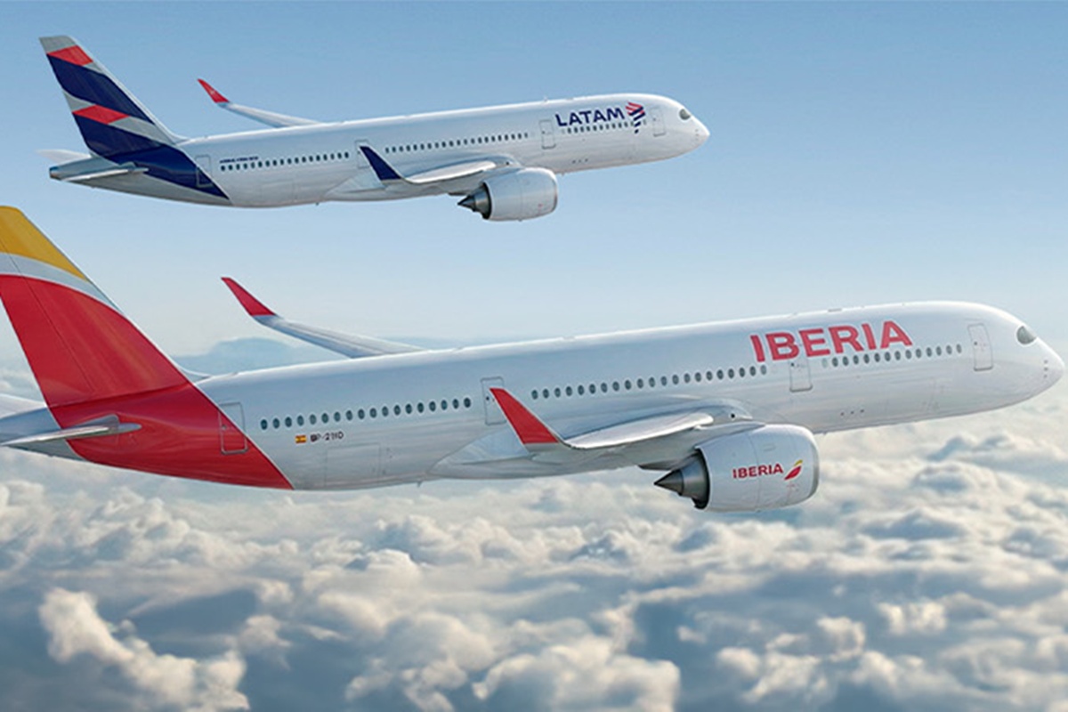 Los pasajeros de LATAM e Iberia disfrutarán de los beneficios de su categoría en los programas LATAM Pass o Iberia Club.