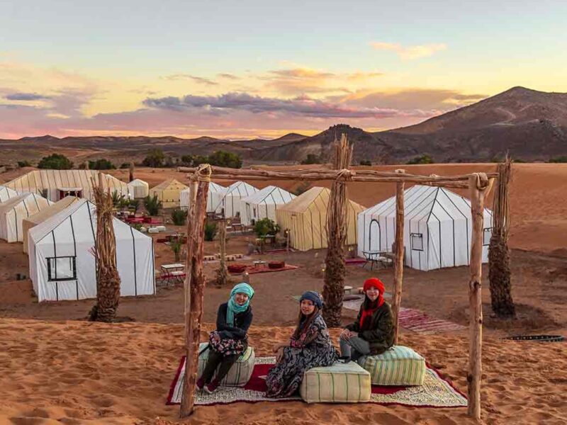 Vive la magia del Sahara desde una jaima de lujo.