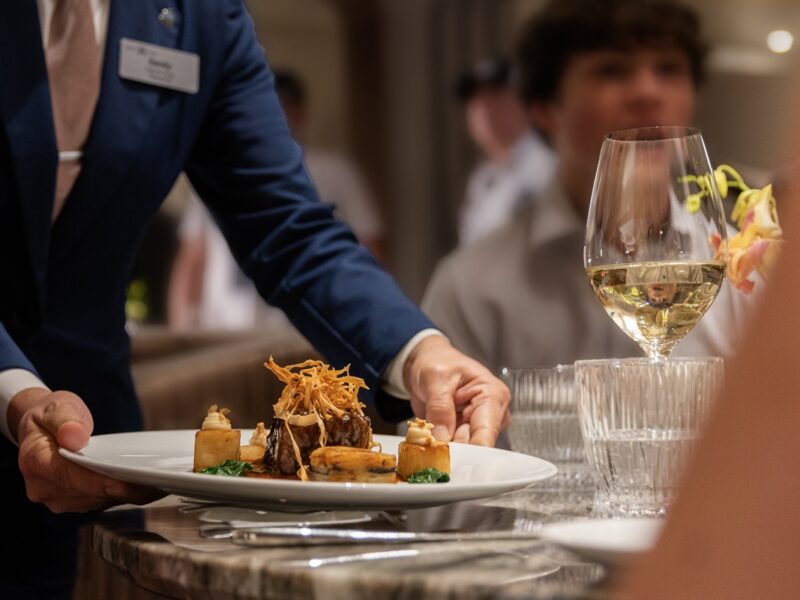 Celebrity Cruises logra cinco estrellas de Forbes en altamar.