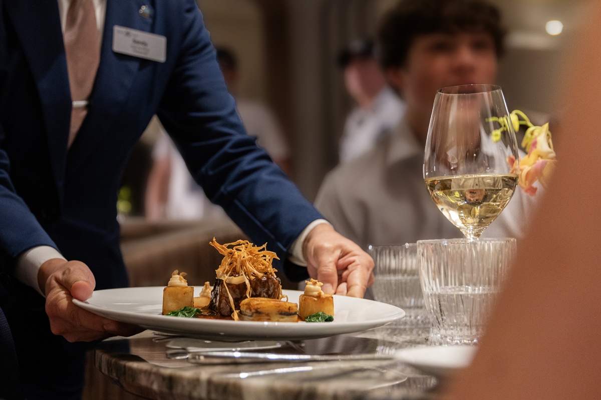 Celebrity Cruises logra cinco estrellas de Forbes en altamar.