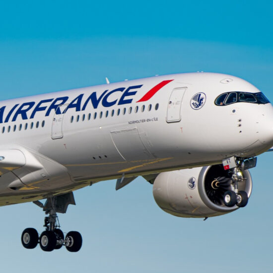 Air France refuerza su ruta París–Nueva York con más frecuencias y servicios premium.