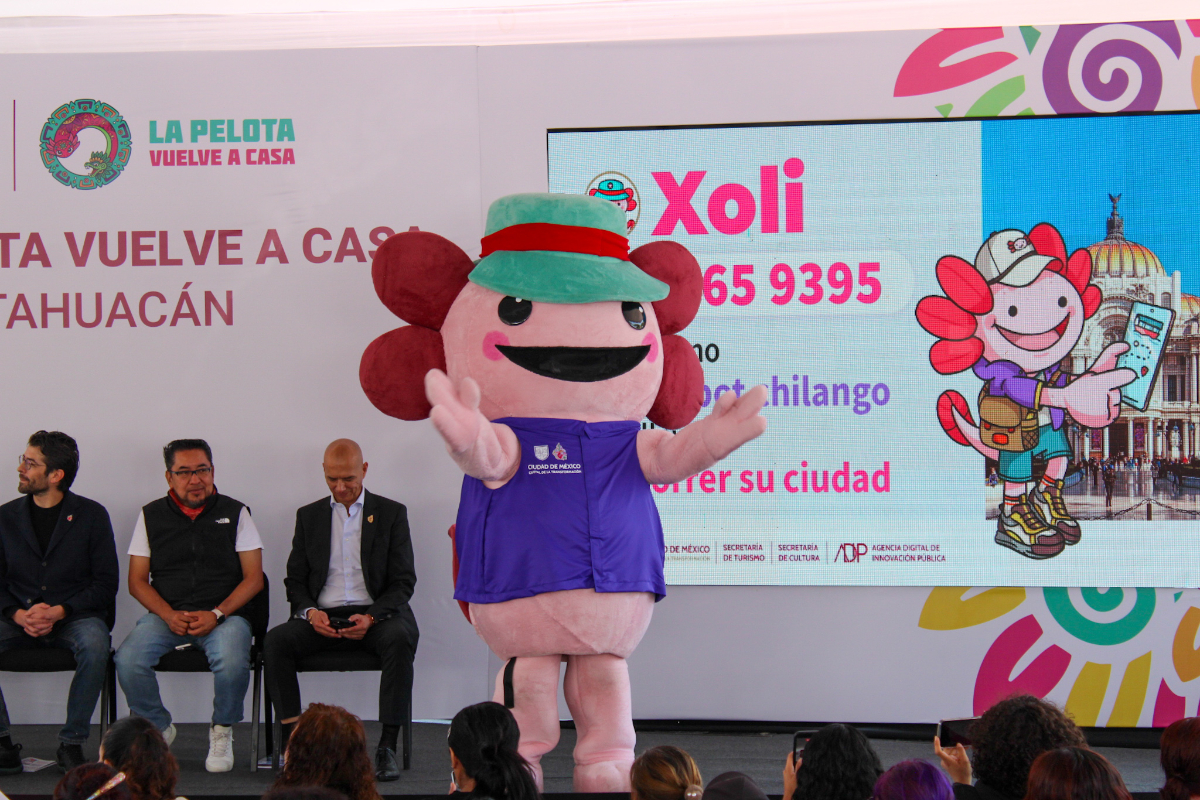 Xoli, el asistente virtual de la Ciudad de México, brinda atención inmediata para mejorar la experiencia de las y los visitantes.