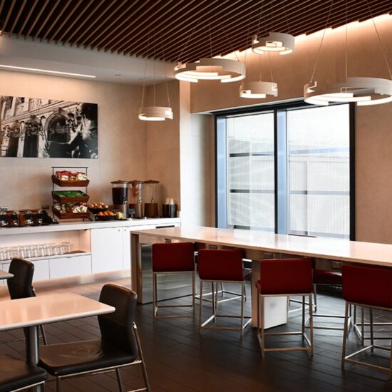 American Airlines ofrece una sala VIP para corredores del Maratón de Boston 2026.